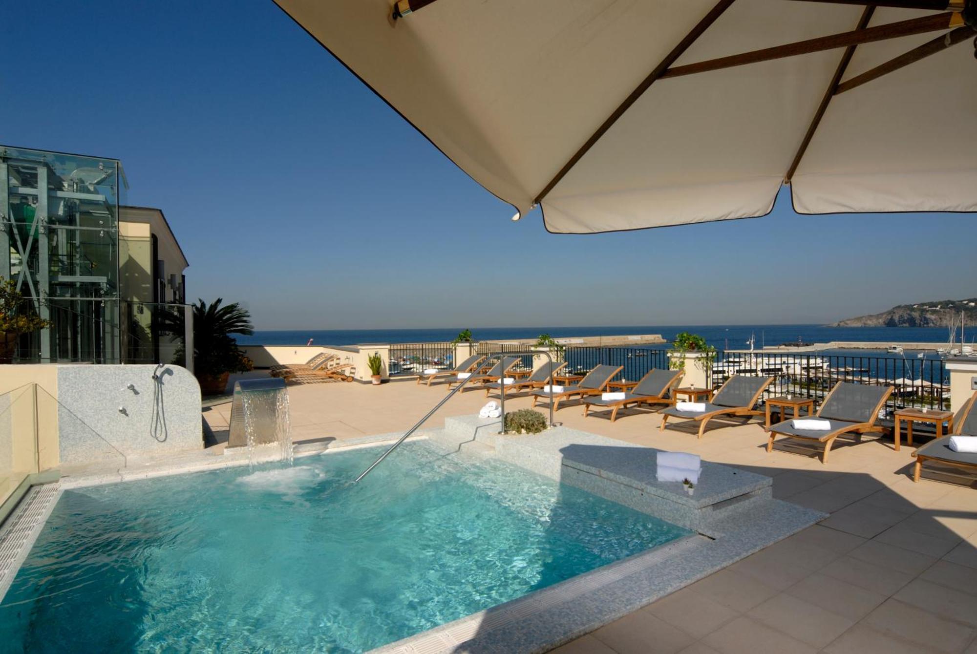 Hotel Villa Carolina Forio di Ischia Екстериор снимка